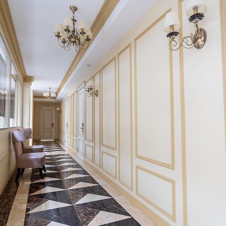 Royal Bv Hotel Öskemen Bagian luar foto