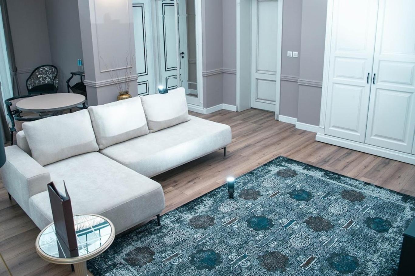 Royal Bv Hotel Öskemen Bagian luar foto