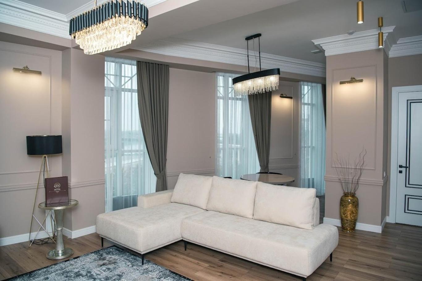 Royal Bv Hotel Öskemen Bagian luar foto