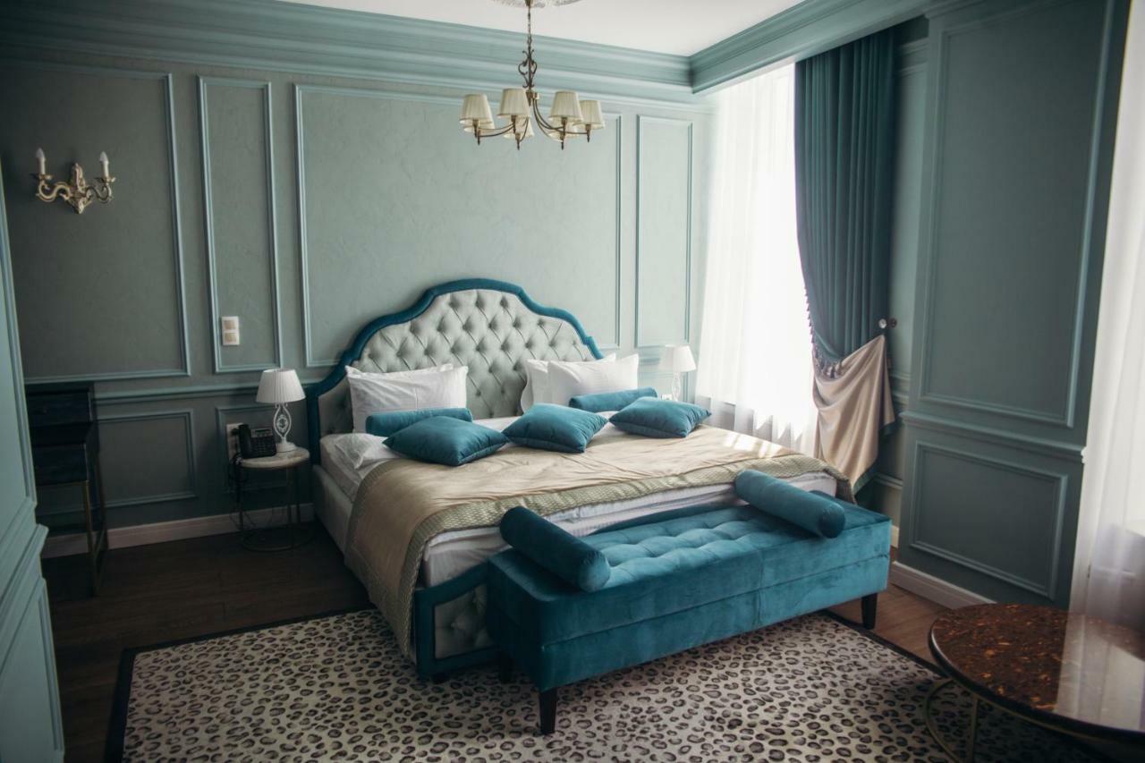 Royal Bv Hotel Öskemen Bagian luar foto