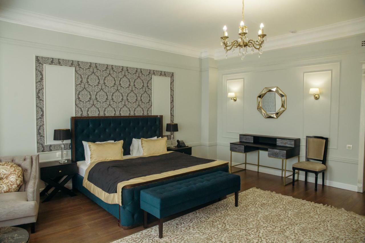 Royal Bv Hotel Öskemen Bagian luar foto