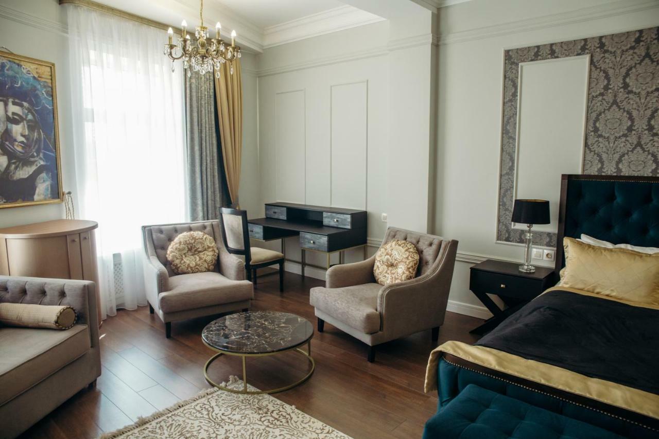 Royal Bv Hotel Öskemen Bagian luar foto
