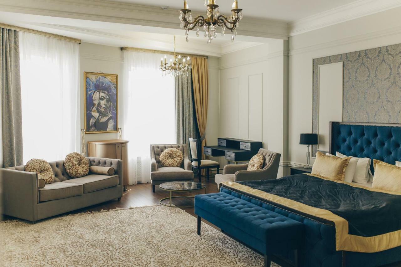 Royal Bv Hotel Öskemen Bagian luar foto