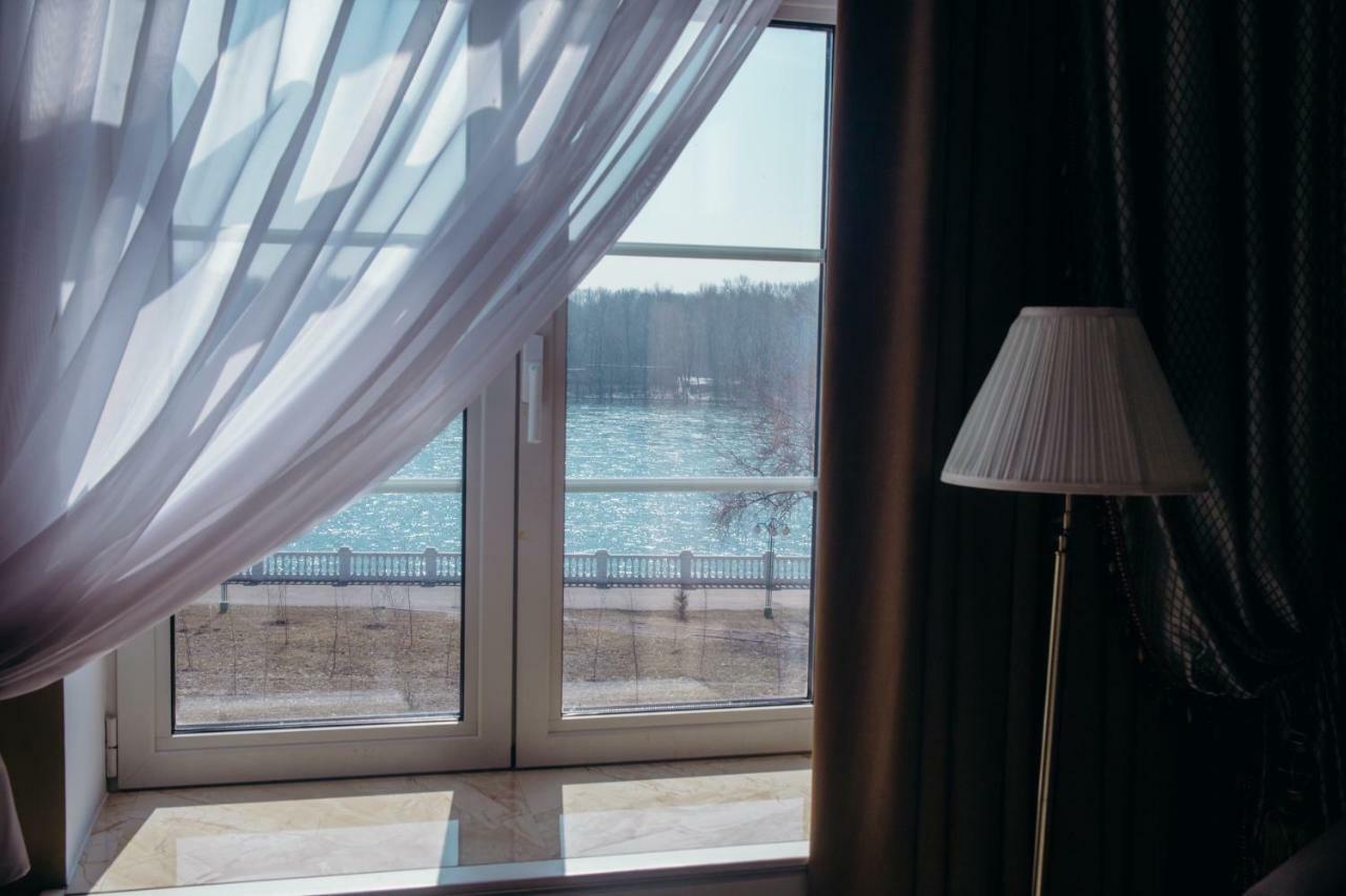 Royal Bv Hotel Öskemen Bagian luar foto